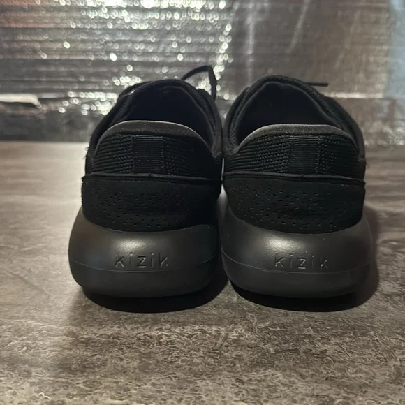 Kizik Madrid Eco Knit Slip On Hands Free Athletic Shoe Sneaker W 8.5/ M 7. Used - Picture 6 of 8